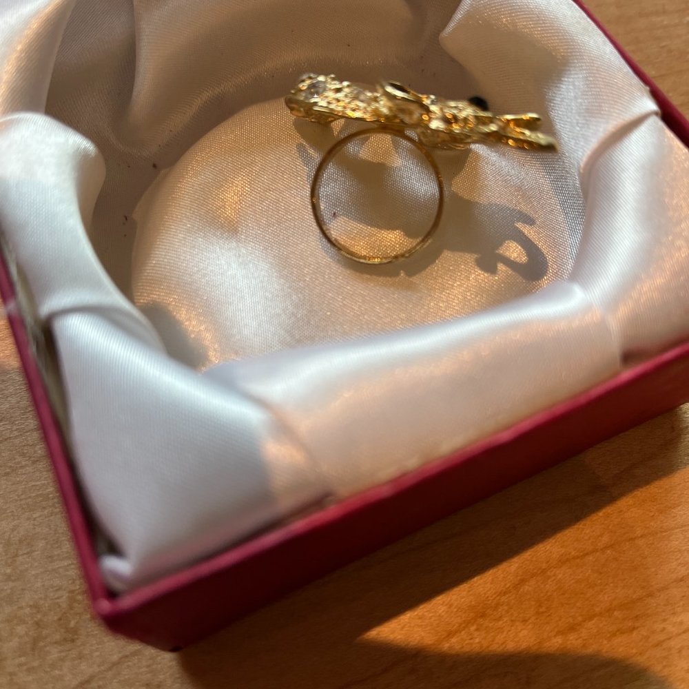 Gold Rhinestone Elephant Ring - Picture 3 of 3